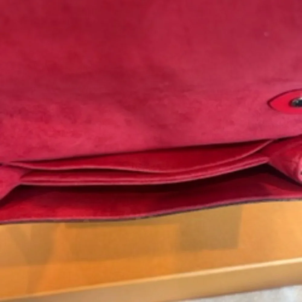 Louis Vuitton Crossbody - Picture 2 of 8
